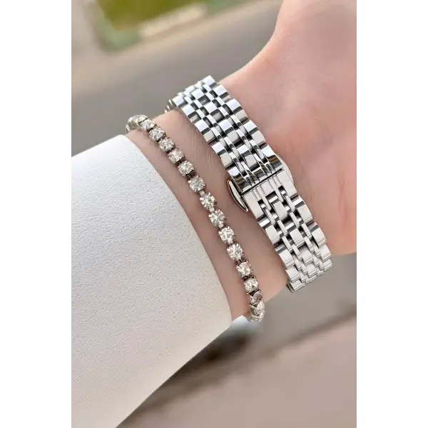 Gümüş Renk 30 Mm Kadın Kol Saati ve Hediye Bileklik