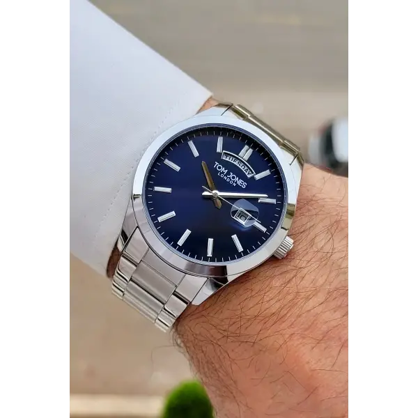 Kadranı Lacivert Kordonu Gümüş Renk 42 mm Erkek Kol Saati