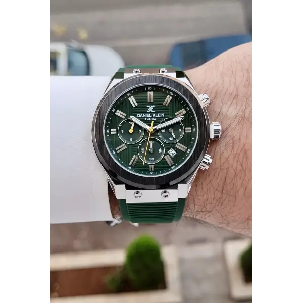 Kasası Gümüş Kordonu Yeşil Renk İç Göstergeleri Aktif Erkek Kol Saati