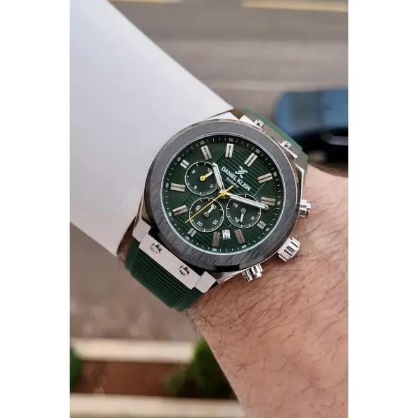 Kasası Gümüş Kordonu Yeşil Renk İç Göstergeleri Aktif Erkek Kol Saati