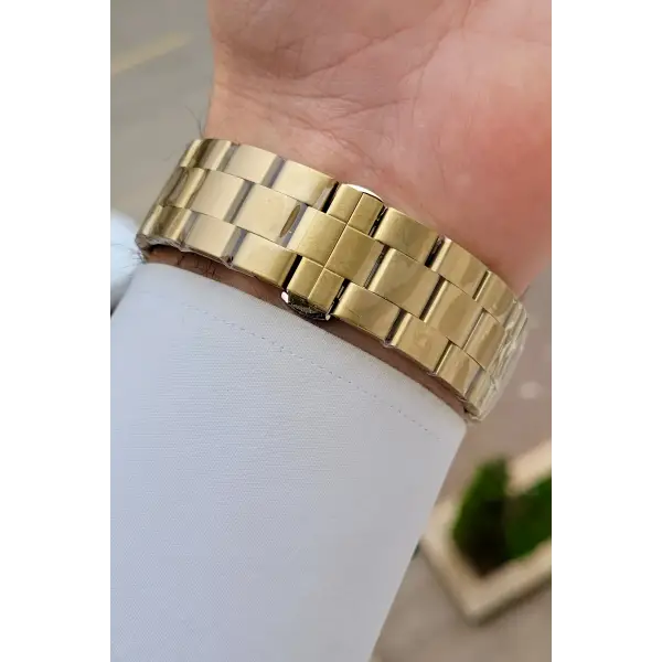 Kadranı Siyah Kordonu Gold Renk 44 mm Renk Atmaz Oksitlenmez Çelik Erkek Kol Saati