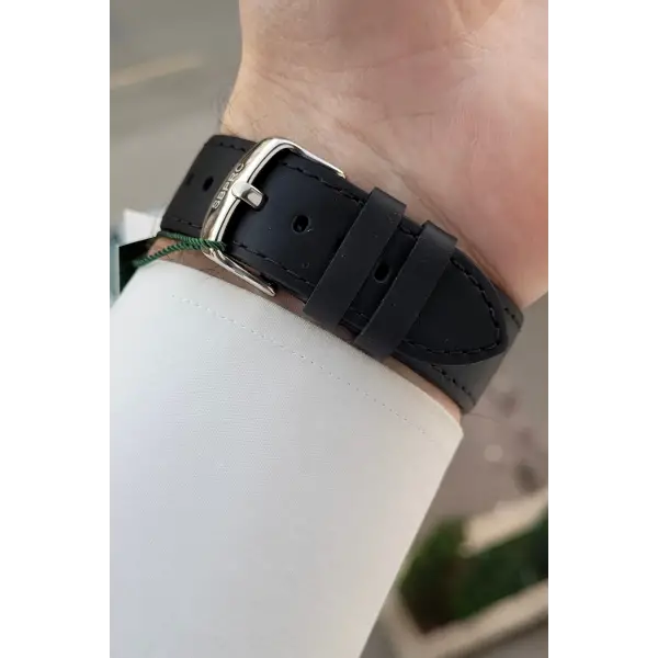 Santa Barbara Polo & Racquet Club Kasası Gümüş Kordonu Siyah Renk 44 mm Erkek Kol Saati