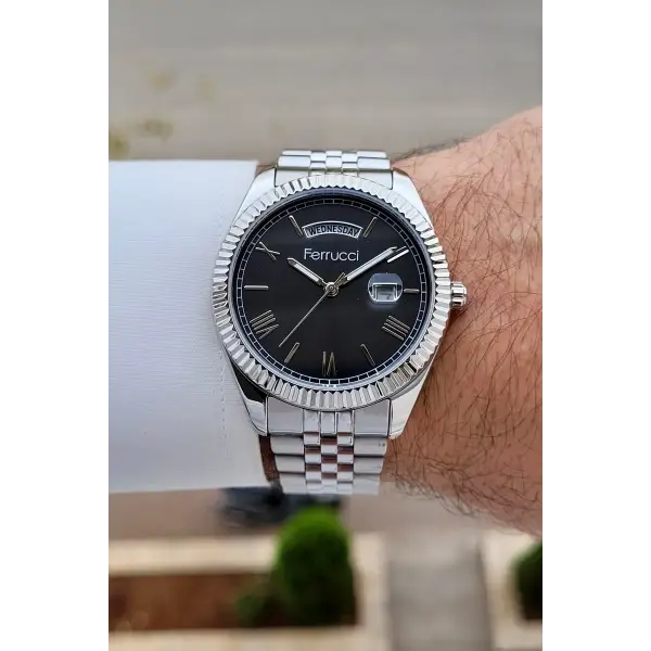 Kadranı Siyah Kordonu Gümüş Renk 41 mm İç Göstergeleri Aktif Erkek Kol Saati