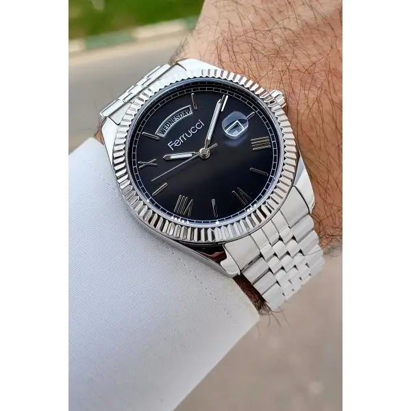 Kadranı Siyah Kordonu Gümüş Renk 41 mm İç Göstergeleri Aktif Erkek Kol Saati