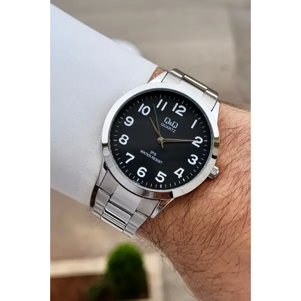 Kadranı Siyah Kordonu Gümüş Renk 40 mm Erkek Kol Saati