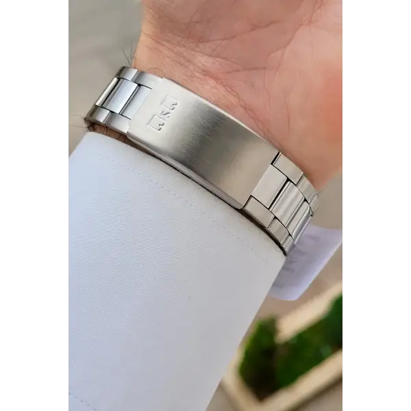 Kadranı Siyah Kordonu Gümüş Renk 40 mm Erkek Kol Saati