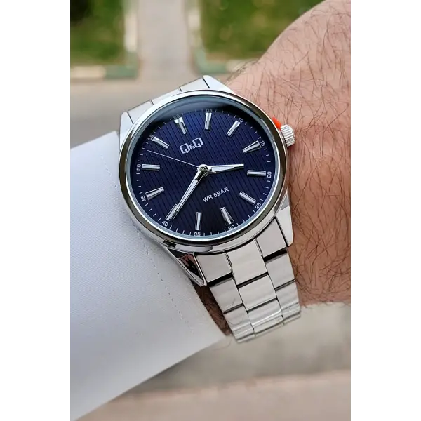 Kadranı Lacivert Kordonu Gümüş Renk 40 mm Erkek Kol Saati