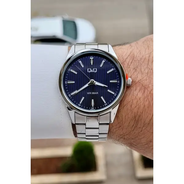 Kadranı Lacivert Kordonu Gümüş Renk 40 mm Erkek Kol Saati