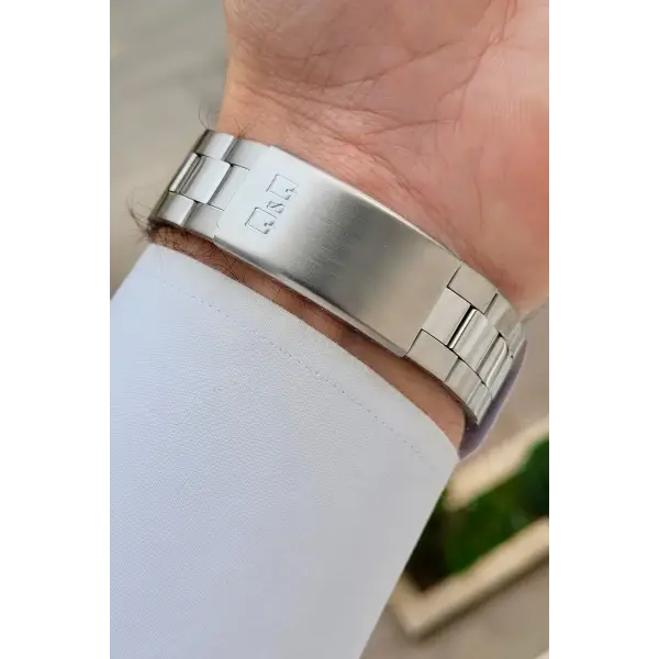 Kadranı Lacivert Kordonu Gümüş Renk 40 mm Erkek Kol Saati