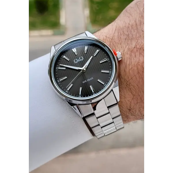 Kadranı Siyah Kordonu Gümüş Renk 40 mm Erkek Kol Saati