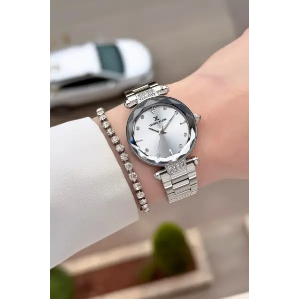 Gümüş Renk Kesme Camlı Kadın Kol Saati Ve Bileklik