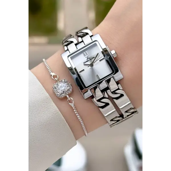 Gümüş Renk 24 Mm Zincirli Kadın Kol Saati ve Hediye Bileklik