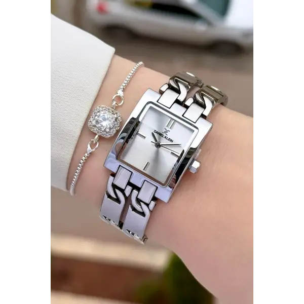 Gümüş Renk 24 Mm Zincirli Kadın Kol Saati ve Hediye Bileklik