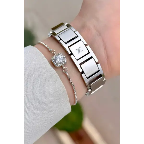 Gümüş Renk 24 Mm Zincirli Kadın Kol Saati ve Hediye Bileklik