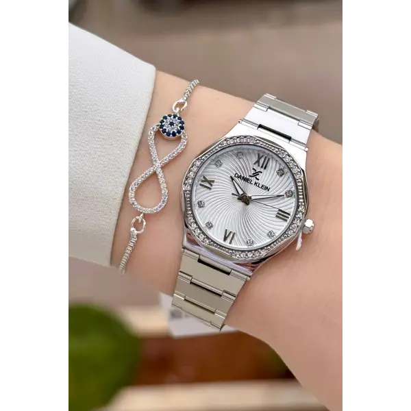 Gümüş Renk 30 Mm Kadın Kol Saati ve Hediye Bileklik