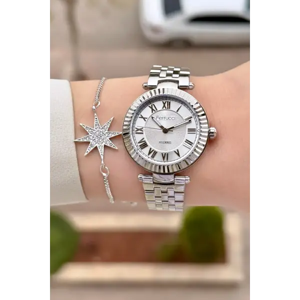 Gümüş Renk 35 Mm Hediye Paketli Kadın Kol Saati ve Bileklik