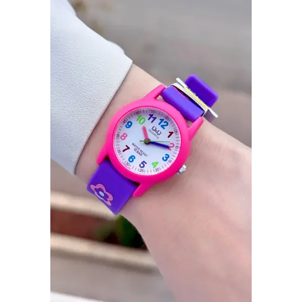 Pembe Mor Renk 30 Mm Çiçek Figürlü Su Geçirmez Rakamlı Çoçuk Kol Saati