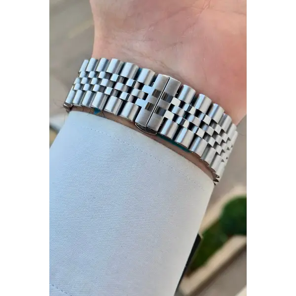 Kadranı Lacivert Kordonu Gümüş Renk Göstergeleri Aktif Fonksiyonlu Hediye Paketli Erkek Kol Saati