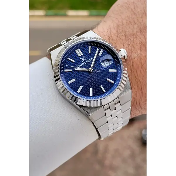 Kadranı Lacivert Kordonu Gümüş Renk 5 ATM Hediye Paketli 41 mm Erkek Kol Saati