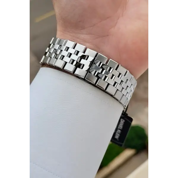 Kadranı Lacivert Kordonu Gümüş Renk 5 ATM Hediye Paketli 41 mm Erkek Kol Saati