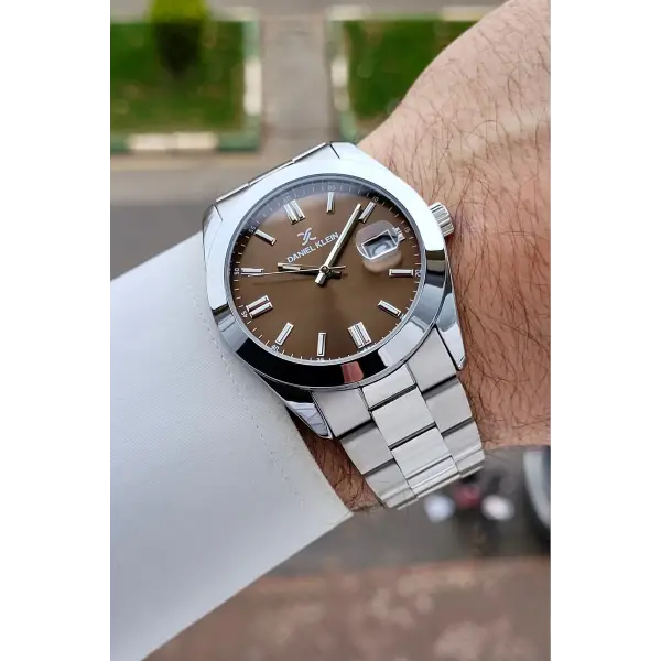 Kadranı Kahverengi Kordonu Gümüş Renk 5 ATM Hediye Paketli 42 mm Erkek Kol Saati