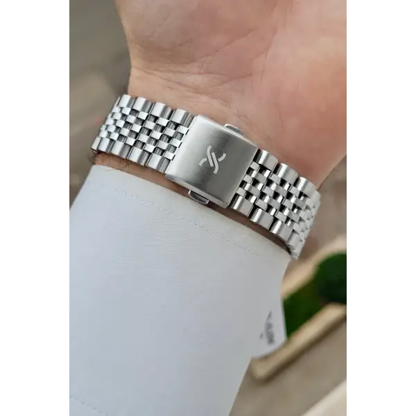 Kadranı Lacivert Kordonu Gümüş Renk Hediye Paketli 41 mm Erkek Kol Saati