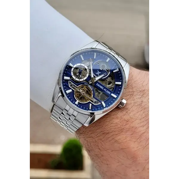 Kadranı Lacivert Kordonu Gümüş Renk Otomatik 43 mm İç Göstergeleri Aktif Erkek Kol Saati