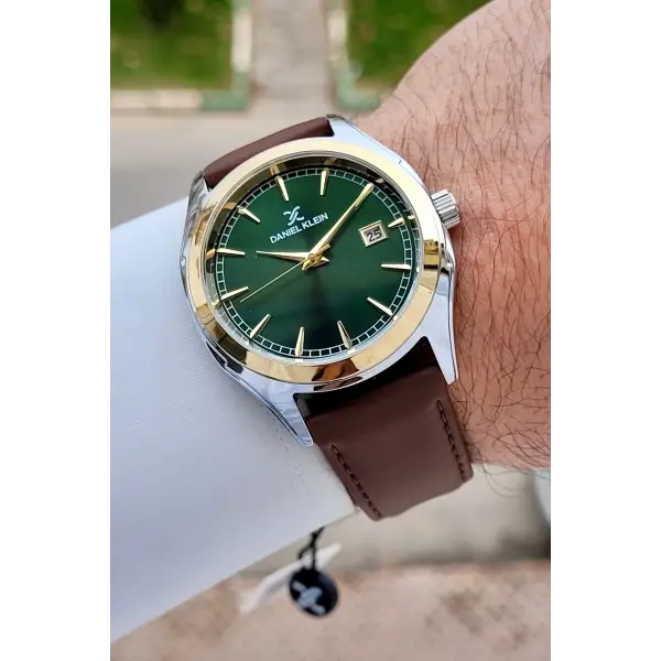 Kasası Gümüş Kordonu Kahverengi Renk 42 mm Takvimli Erkek Kol Saati