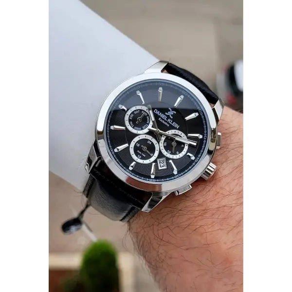 Kasası Gümüş Kordonu Siyah Renk 43 mm İç Göstergeleri Aktif Erkek Kol Saati