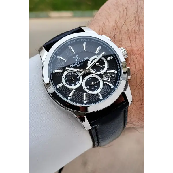 Kasası Gümüş Kordonu Siyah Renk 43 mm İç Göstergeleri Aktif Erkek Kol Saati