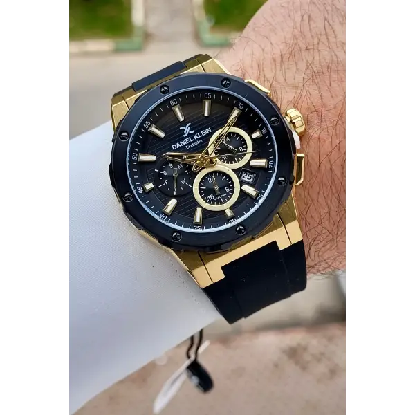 Kasası Gold Kordonu Siyah Renk 44 mm İç Göstergeleri Aktif Erkek Kol Saati