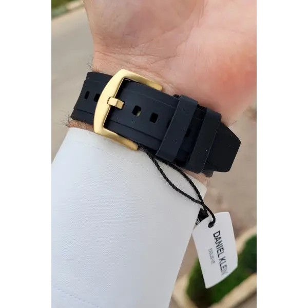 Kasası Gold Kordonu Siyah Renk 44 mm İç Göstergeleri Aktif Erkek Kol Saati