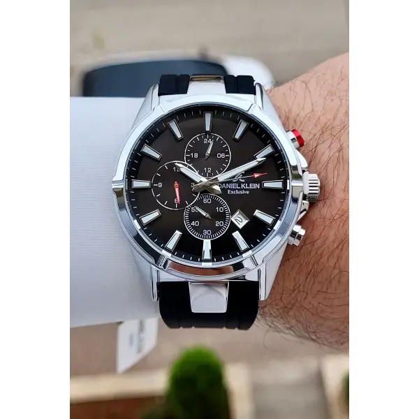 Kasası Gümüş Kordonu Siyah Renk 46 mm İç Göstergeleri Aktif Erkek Kol Saati