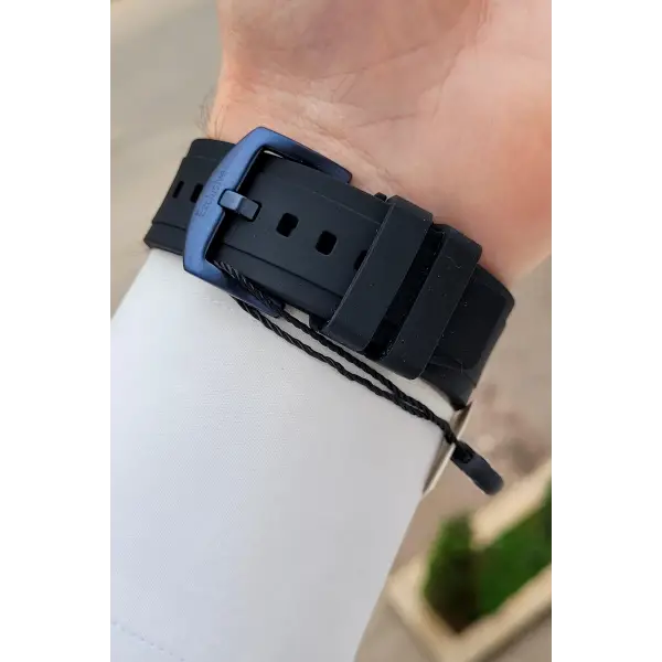 Kasası Lacivert Kordonu Siyah Renk 44 mm İç Göstergeleri Aktif Erkek Kol Saati