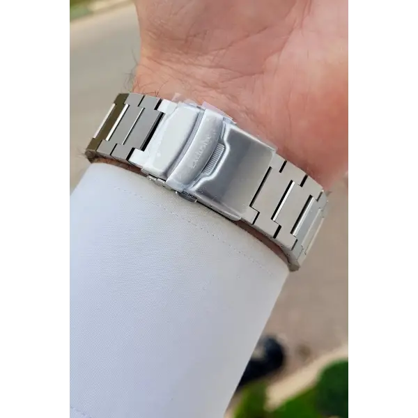 Kadranı Siyah Kordonu Gümüş Renk Hediye Paketli 45 mm Erkek Kol Saati