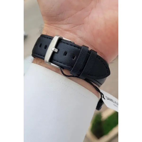 Gümüş Renk 42 mm Takvimli Erkek Kol Saati