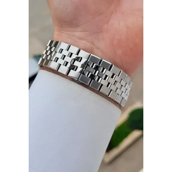 Kadranı Lacivert Kordonu Gümüş Renk 41 mm Takvimli Erkek Kol Saati