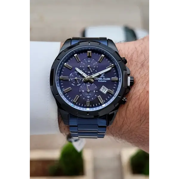 Kasası Siyah Kordonu Lacivert Renk 46 Mm İç Göstergeleri Aktif Fonksiyonlu Erkek Kol Saati