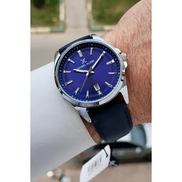 Kasası Gümüş Kordonu Lacivert Renk 42 mm Takvimli Erkek Kol Saati