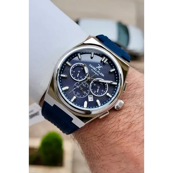 Kasası Gümüş Kordonu Lacivert Renk 44 mm İç Göstergeleri Aktif Erkek Kol Saati