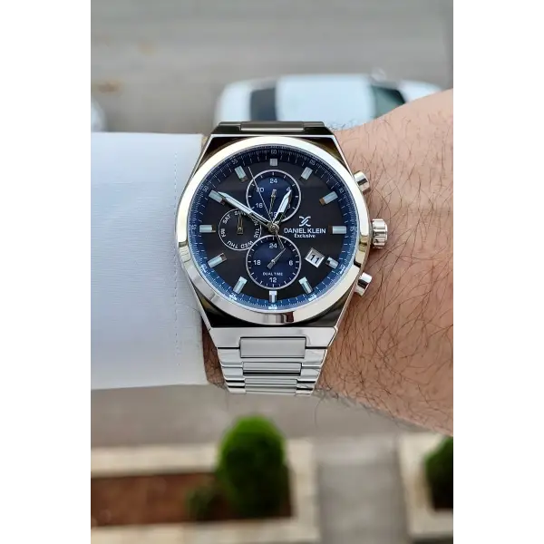 Kadranı Füme Lacivert Kordonu Gümüş Renk 43 mm İç Göstergeleri Aktif Erkek Kol Saati