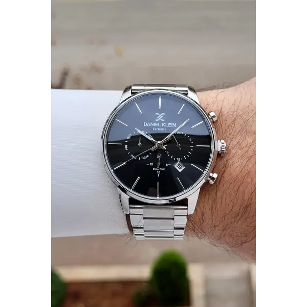 Kadranı Siyah Kordonu Gümüş Renk Iç Göstergeleri Aktif Fonksiyonlu Erkek Kol Saati