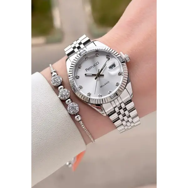 Gümüş Renk 32 mm Kadın Kol Saati ve Hediye Bileklik