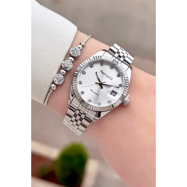 Gümüş Renk 32 mm Kadın Kol Saati ve Hediye Bileklik