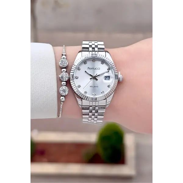 Gümüş Renk 32 mm Kadın Kol Saati ve Hediye Bileklik