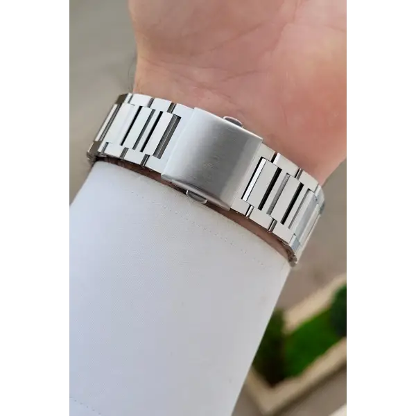 Kadranı Siyah Kordonu Gümüş Renk 41 Mm İç Göstergeleri Aktif Erkek Kol Saati