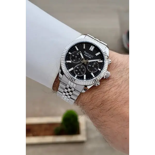 Kadranı Siyah Kordonu Gümüş Renk 40 Mm İç Göstergeleri Aktif Erkek Kol Saati