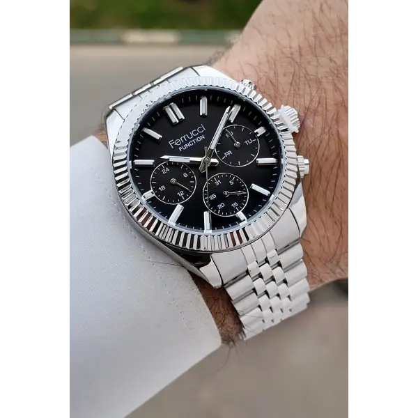 Kadranı Siyah Kordonu Gümüş Renk 40 Mm İç Göstergeleri Aktif Erkek Kol Saati