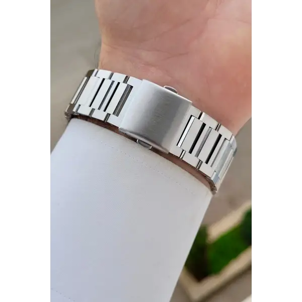 Kadranı Yeşil Kordonu Gümüş Renk 41 Mm İç Göstergeleri Aktif Erkek Kol Saati