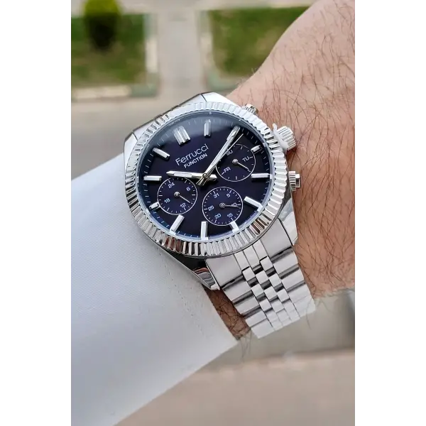 Kadranı Lacivert Kordonu Gümüş Renk 40 Mm İç Göstergeleri Aktif Erkek Kol Saati